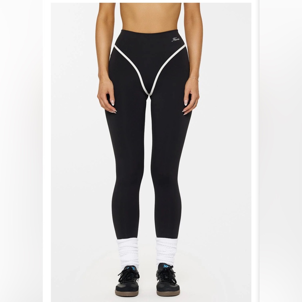 NWT Body Butter™ Contour Leggings